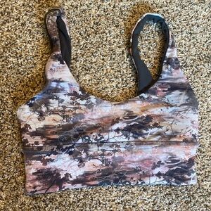 Lululemon sports bra